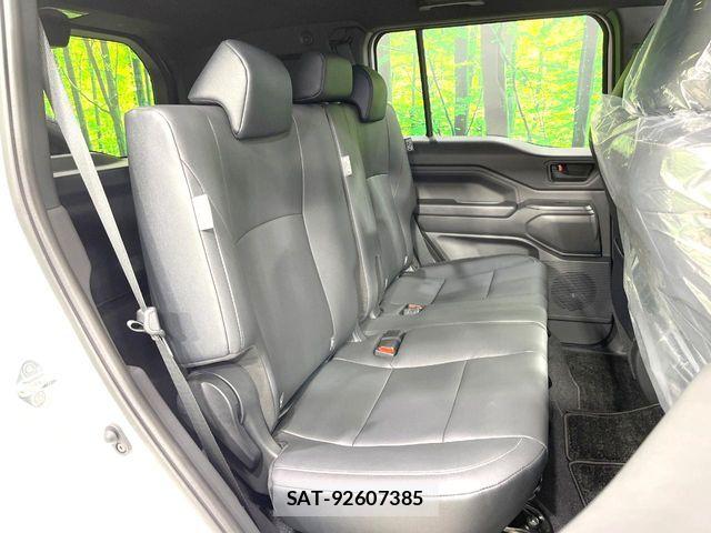 Toyota Land Cruiser FJ 2026-07 8099956-9
