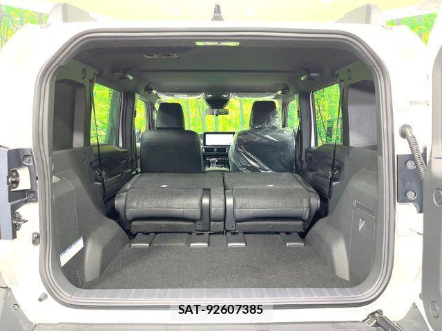 Toyota Land Cruiser FJ 2026-07 8099956-10