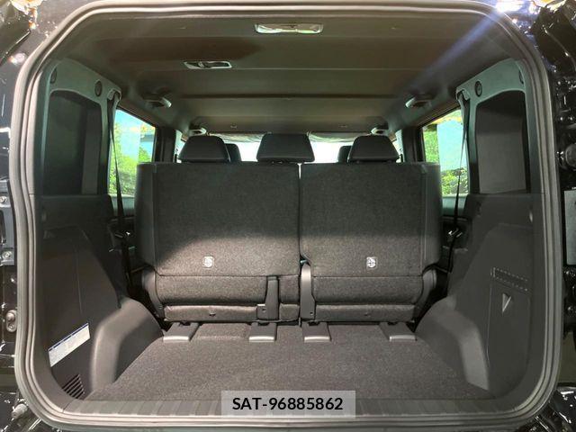 Toyota Land Cruiser FJ 2026-06 8146011-12