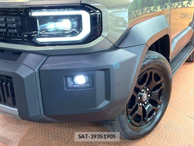 Toyota Land Cruiser FJ 2026-06 8208166-13