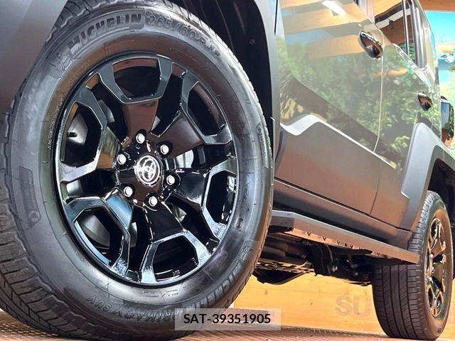 Toyota Land Cruiser FJ 2026-06 8208166-14