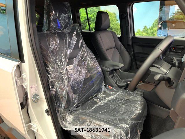 Toyota Land Cruiser FJ 2026-06 8208167-10