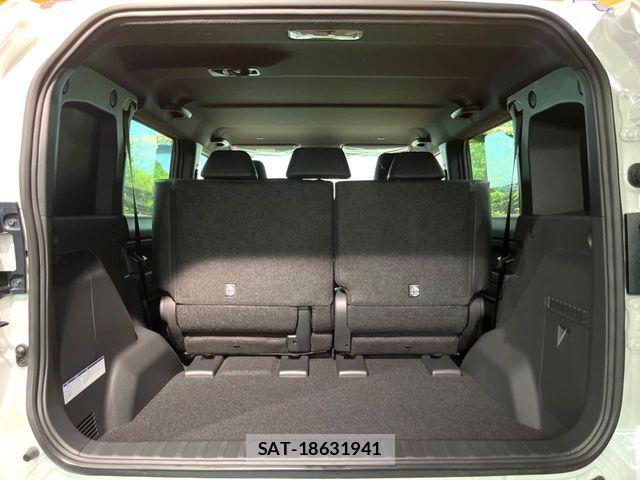 Toyota Land Cruiser FJ 2026-06 8208167-12