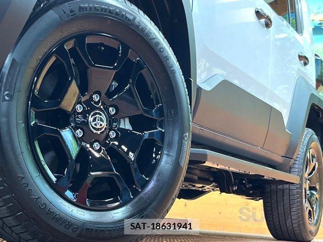 Toyota Land Cruiser FJ 2026-06 8208167-14
