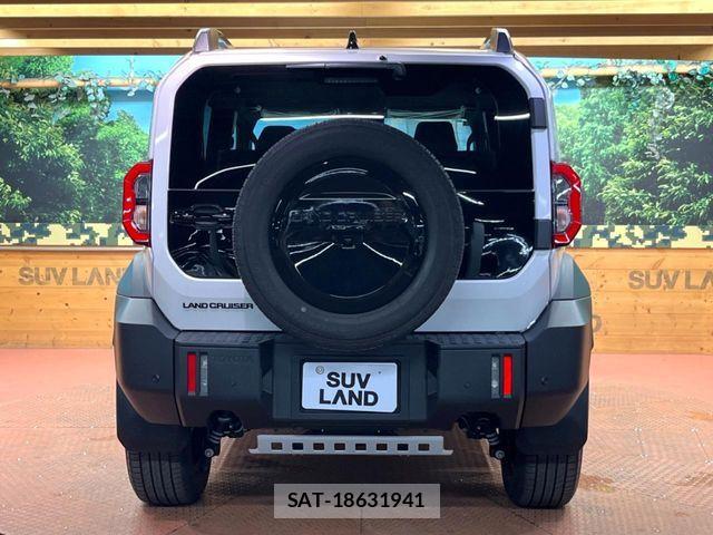 Toyota Land Cruiser FJ 2026-06 8208167-16