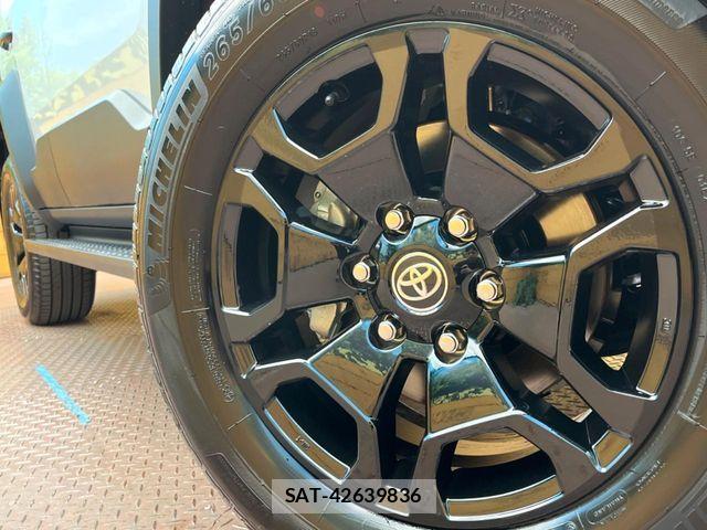 Toyota Land Cruiser FJ 2026-06 8208169-12