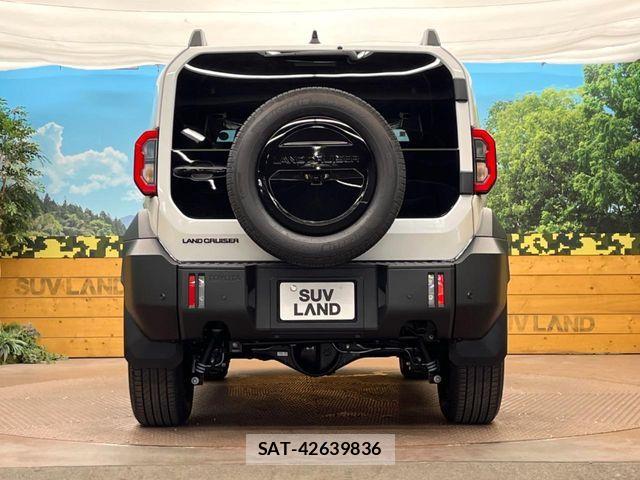 Toyota Land Cruiser FJ 2026-06 8208169-14
