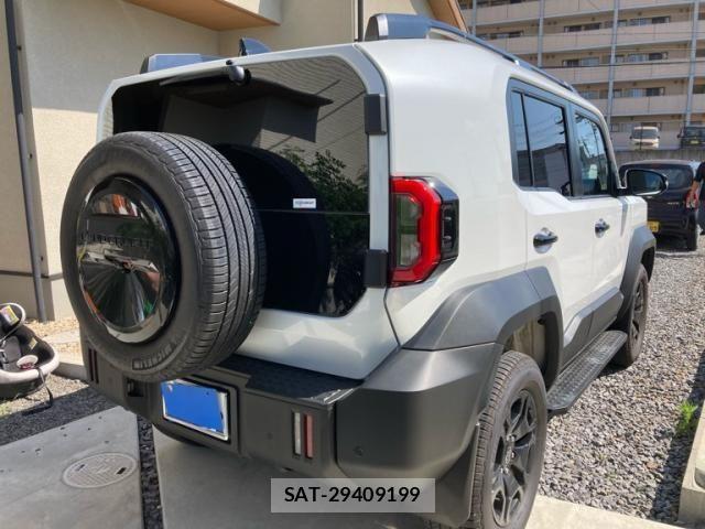 Toyota Land Cruiser FJ 2026-06 8230520-3