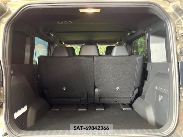 Toyota Land Cruiser FJ 2026-07 8245606-9