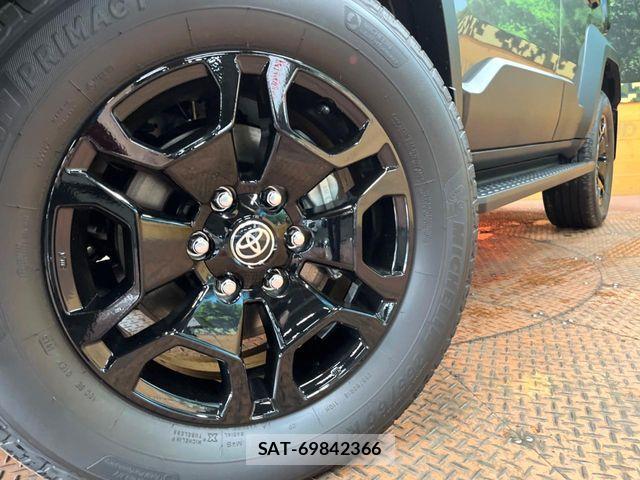 Toyota Land Cruiser FJ 2026-07 8245606-11