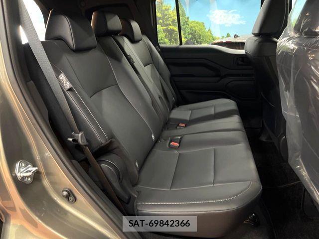 Toyota Land Cruiser FJ 2026-07 8245606-8