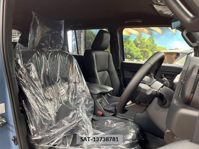 Toyota Land Cruiser FJ 2026-07 8245603-7
