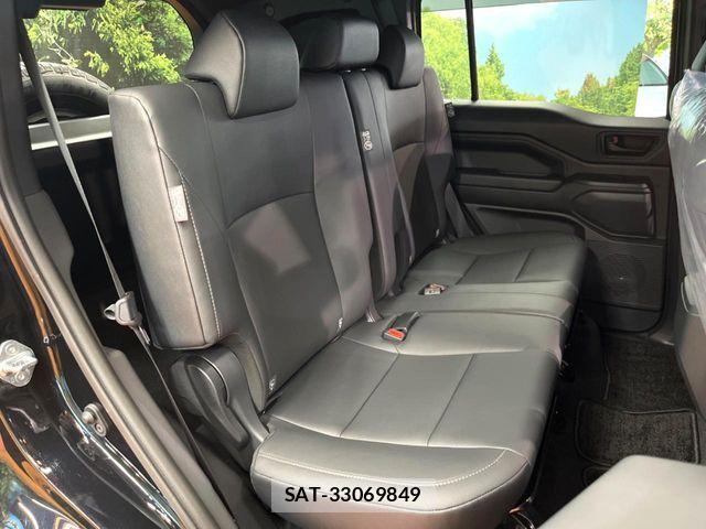 Toyota Land Cruiser FJ 2026-06 8245605-11