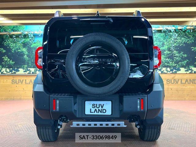 Toyota Land Cruiser FJ 2026-06 8245605-16