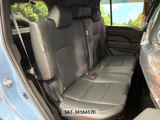 Toyota Land Cruiser FJ 2026-06 8245604-11