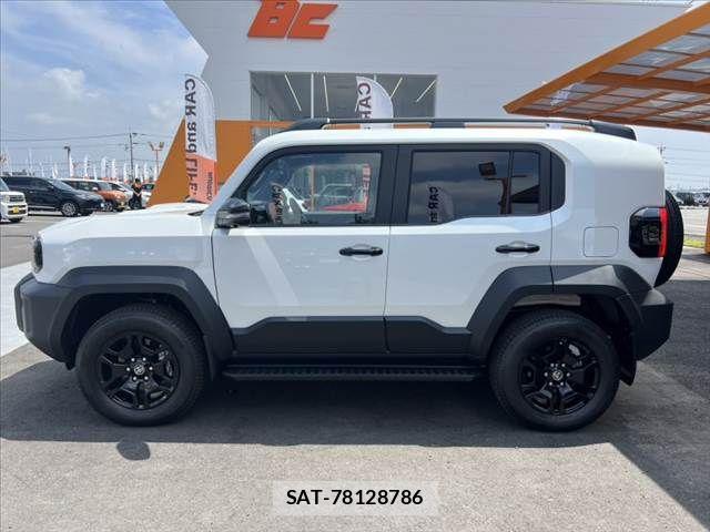 Toyota Land Cruiser FJ 2026-06 8315038-10