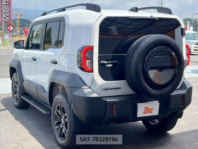 Toyota Land Cruiser FJ 2026-06 8315038-14