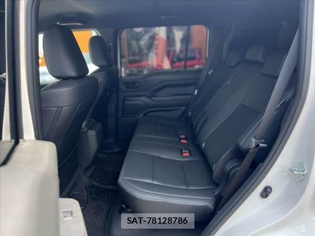 Toyota Land Cruiser FJ 2026-06 8315038-18