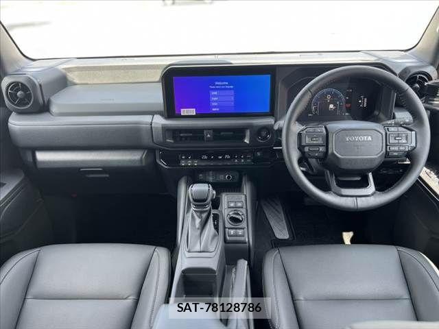 Toyota Land Cruiser FJ 2026-06 8315038-1
