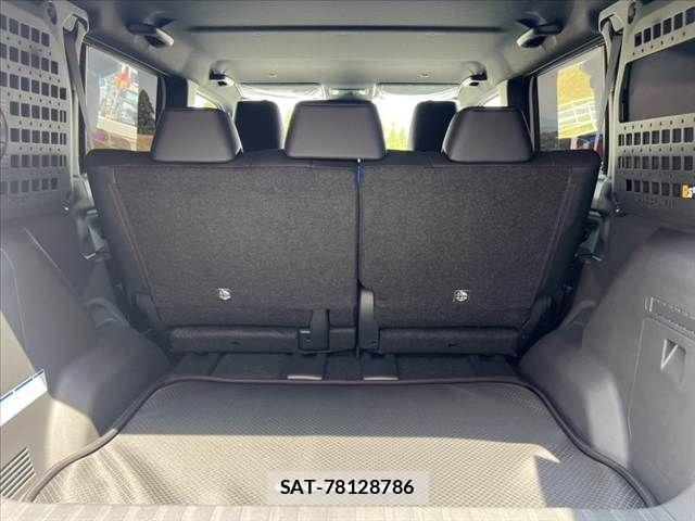 Toyota Land Cruiser FJ 2026-06 8315038-19