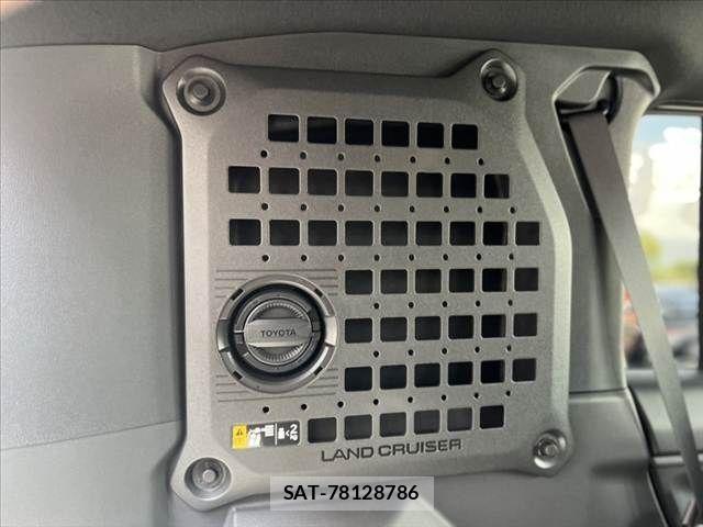 Toyota Land Cruiser FJ 2026-06 8315038-22