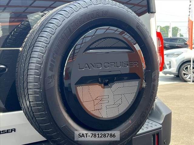 Toyota Land Cruiser FJ 2026-06 8315038-24