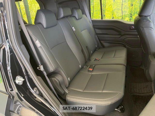 Toyota Land Cruiser FJ 2026-07 8334480-8