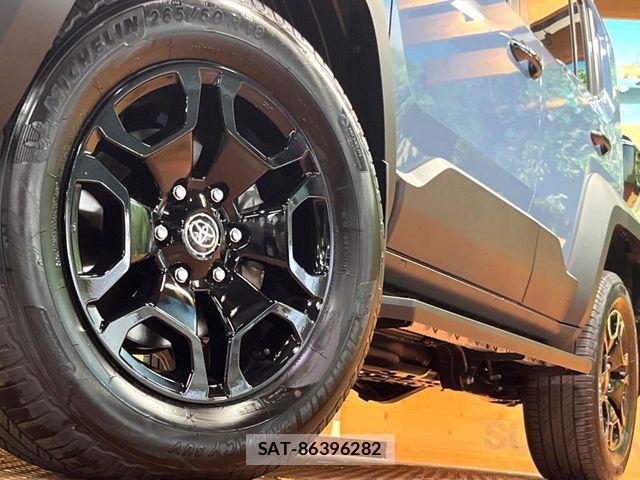 Toyota Land Cruiser FJ 2026-06 8336435-12