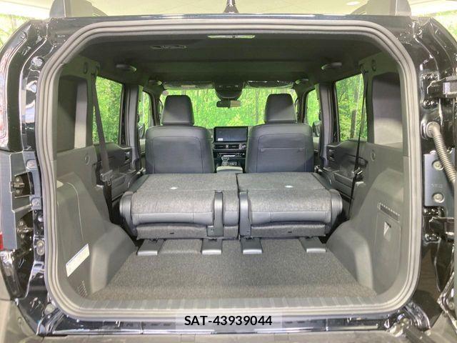 Toyota Land Cruiser FJ 2026-07 8336436-9