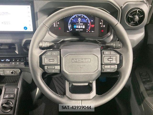 Toyota Land Cruiser FJ 2026-07 8336436-10