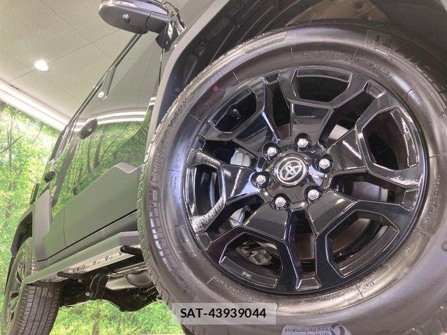 Toyota Land Cruiser FJ 2026-07 8336436-12