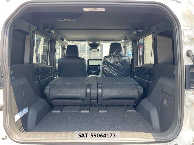 Toyota Land Cruiser FJ 2026-07 8354789-13