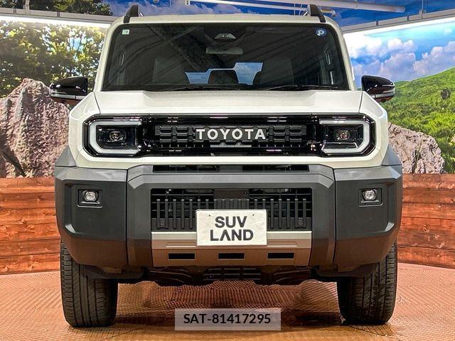 Toyota Land Cruiser FJ 2026-07 8366570-13