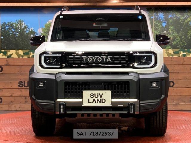 Toyota Land Cruiser FJ 2026-06 8366569-13