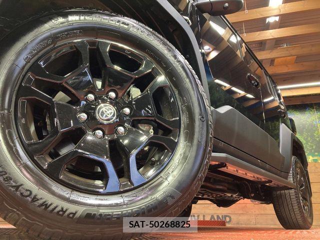 Toyota Land Cruiser FJ 2026-06 8366571-12