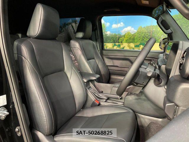 Toyota Land Cruiser FJ 2026-06 8366571-7