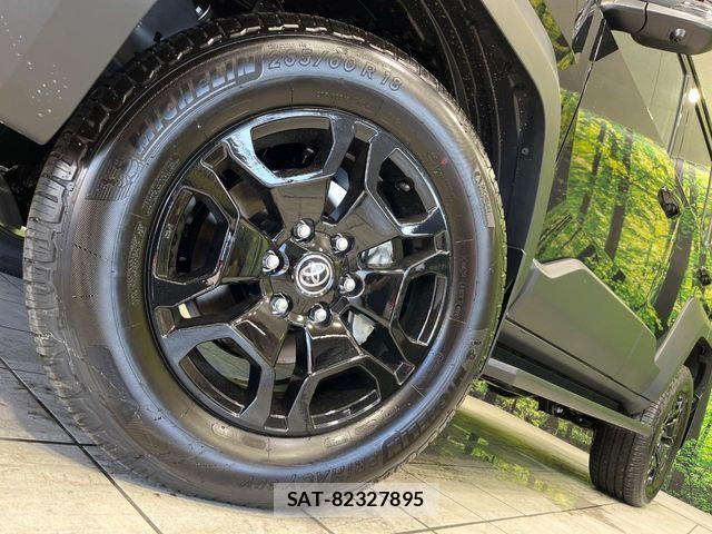 Toyota Land Cruiser FJ 2026-07 8366572-12