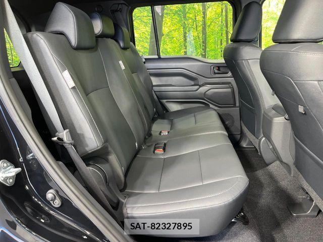 Toyota Land Cruiser FJ 2026-07 8366572-8