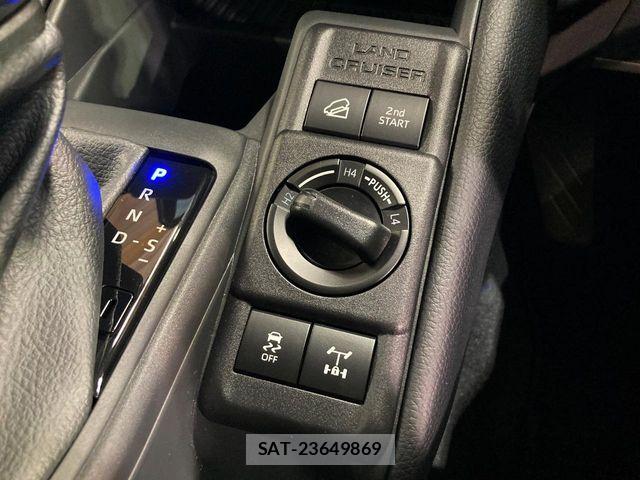 Toyota Land Cruiser FJ 2026-06 8366568-5