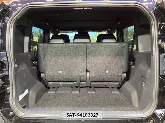 Toyota Land Cruiser FJ 2026-07 8366573-10