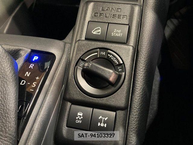 Toyota Land Cruiser FJ 2026-07 8366573-6