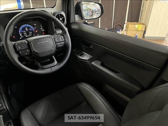 Toyota Land Cruiser FJ 2026-07 8366567-11