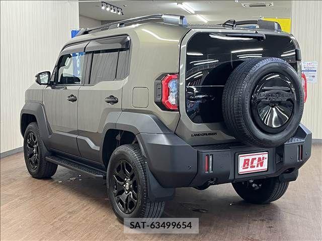 Toyota Land Cruiser FJ 2026-07 8366567-6
