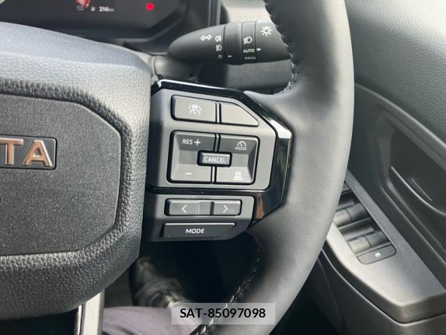 Toyota Land Cruiser FJ 2026-06 8371768-18