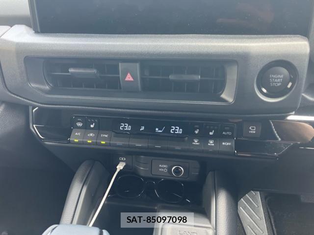 Toyota Land Cruiser FJ 2026-06 8371768-20