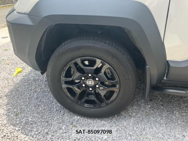 Toyota Land Cruiser FJ 2026-06 8371768-6