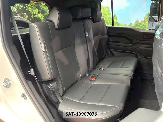 Toyota Land Cruiser FJ 2026-07 8438282-9