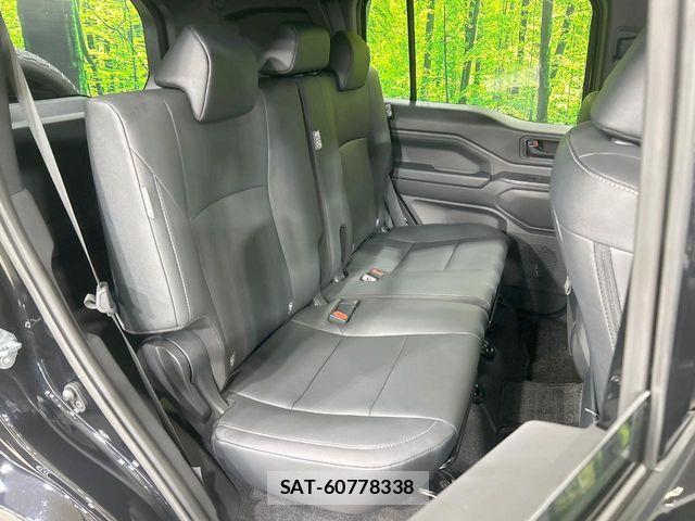 Toyota Land Cruiser FJ 2026-07 8438283-8