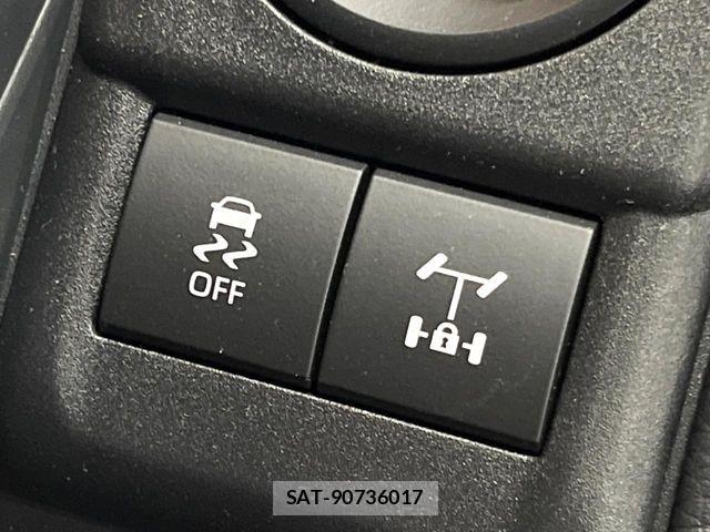 Toyota Land Cruiser FJ 2026-07 8438287-7