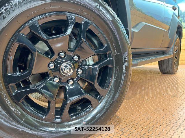 Toyota Land Cruiser FJ 2026-07 8457763-12